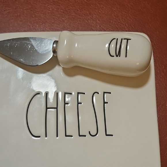 Rae Dunn Cream Cheese Plate with Knife - Picture 3 of 3